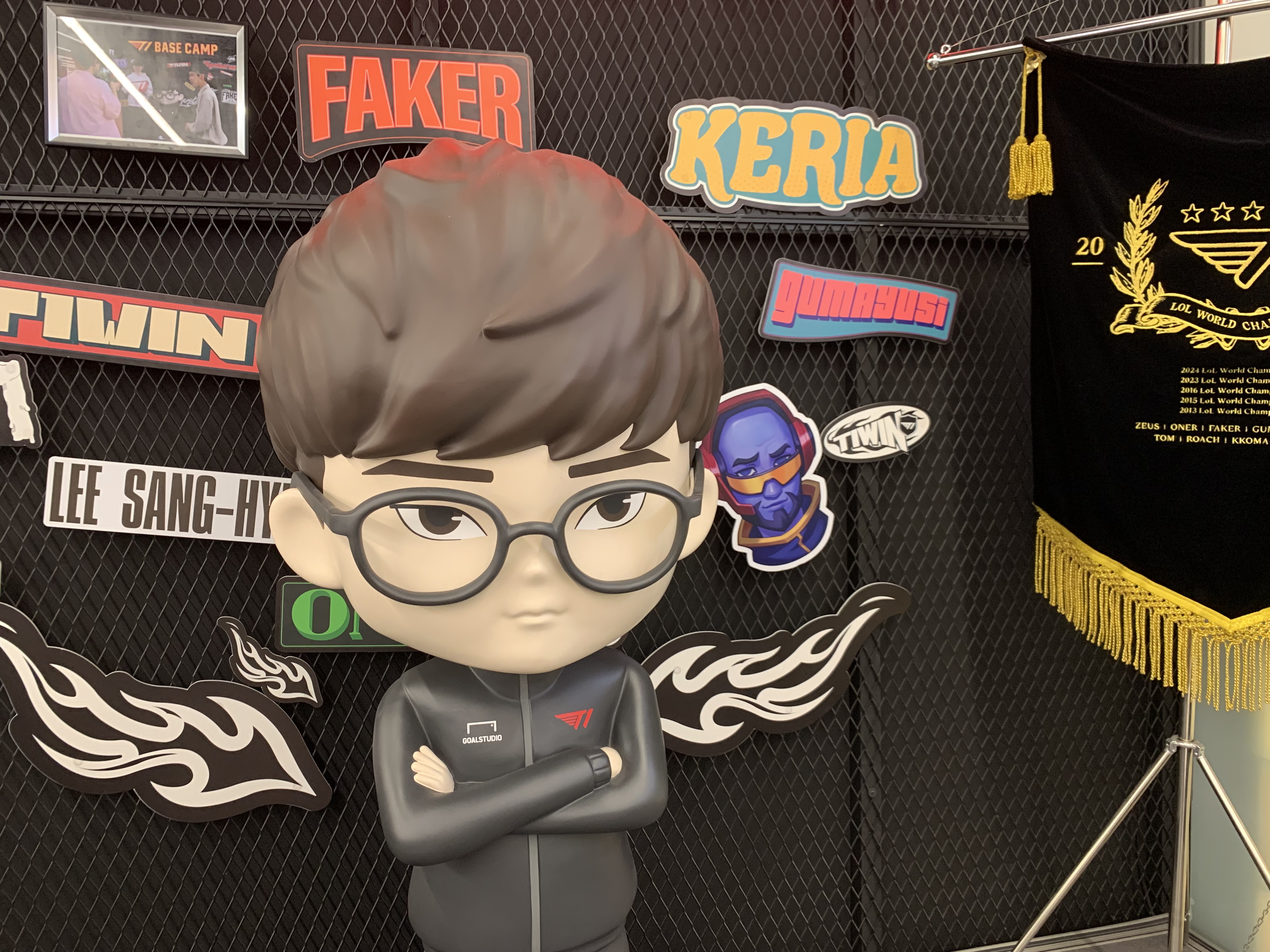 Korean Internet Gaming Cafe Experience and Visit Log (Feat. T1 Base Camp)